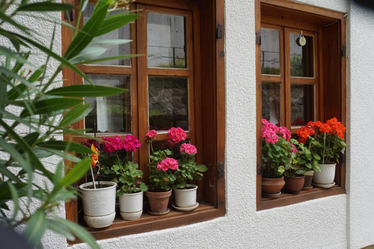 Home With The Veranda Veliko Turnovo Bagian luar foto